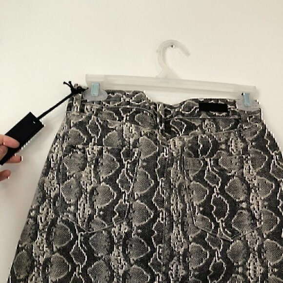 NEW NWT BLANKNYC BLANK NYC Jane Skirt Cream Gray Snakeskin High Waisted Mini 24 - Picture 10 of 10